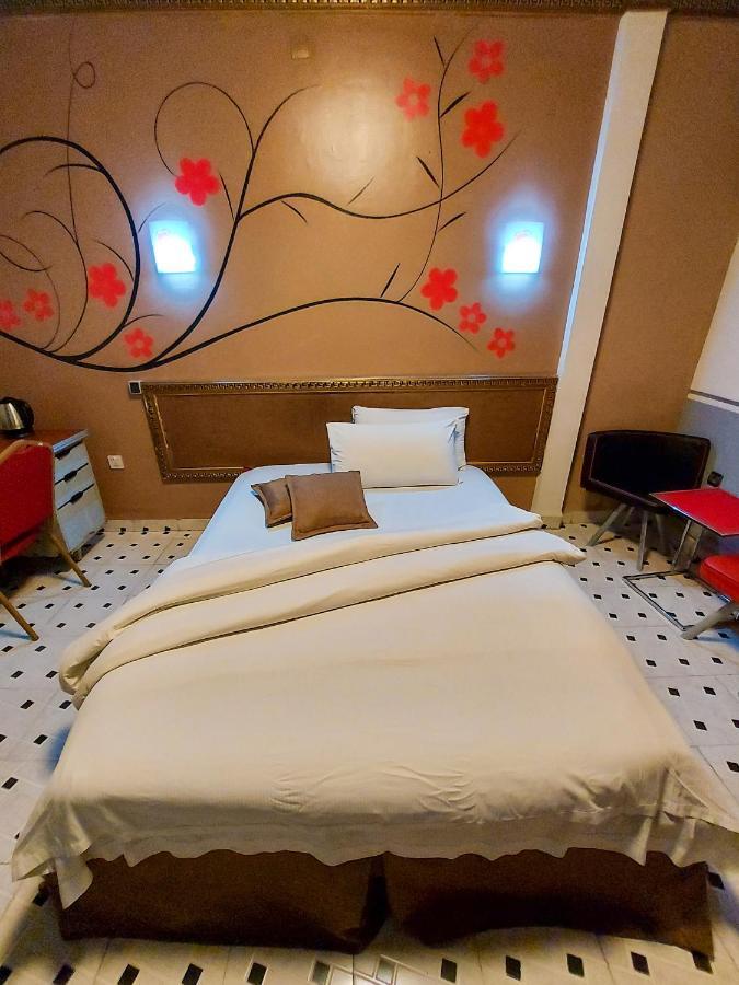 Hotel Relax Кіншаса Екстер'єр фото