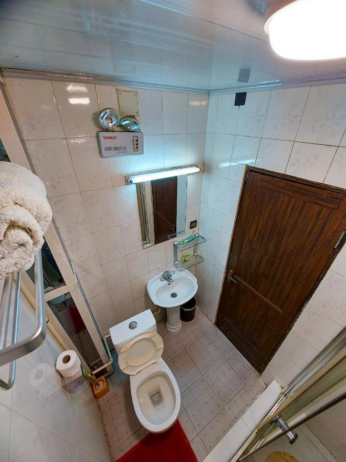 Hotel Relax Кіншаса Екстер'єр фото