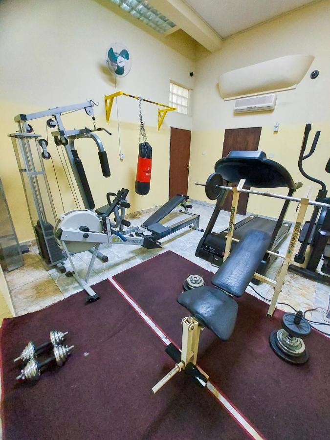 Hotel Relax Кіншаса Екстер'єр фото