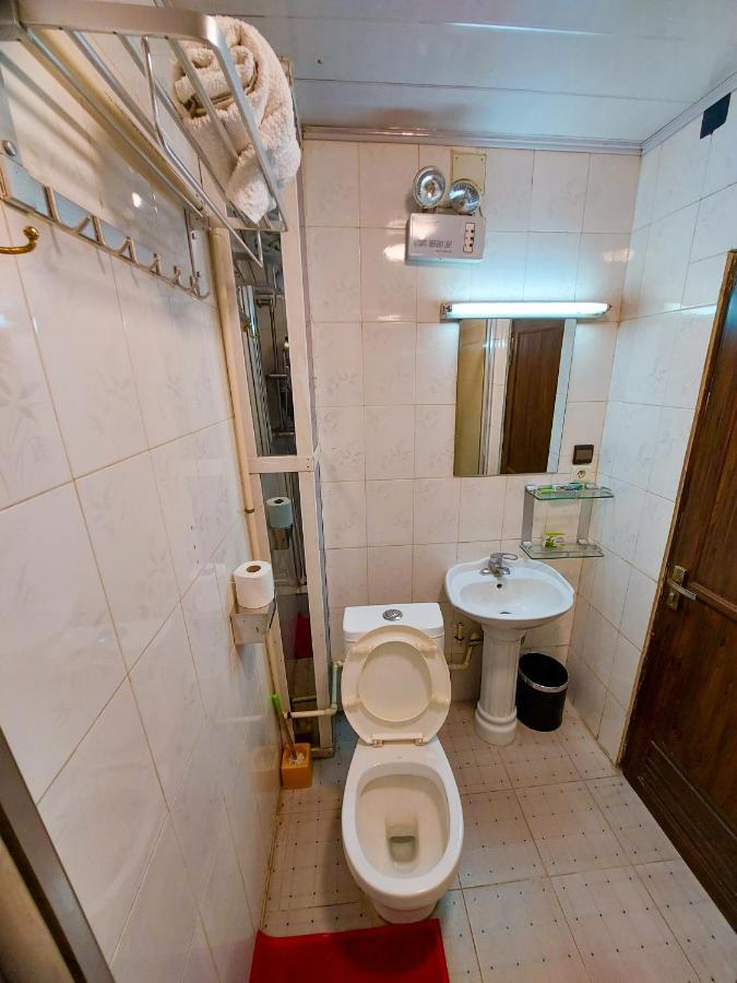 Hotel Relax Кіншаса Екстер'єр фото