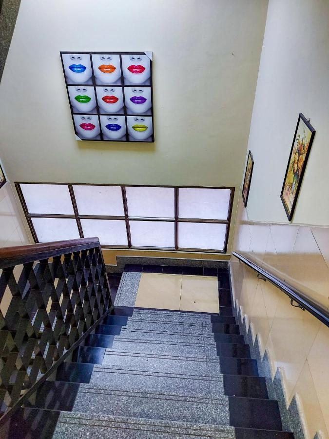 Hotel Relax Кіншаса Екстер'єр фото