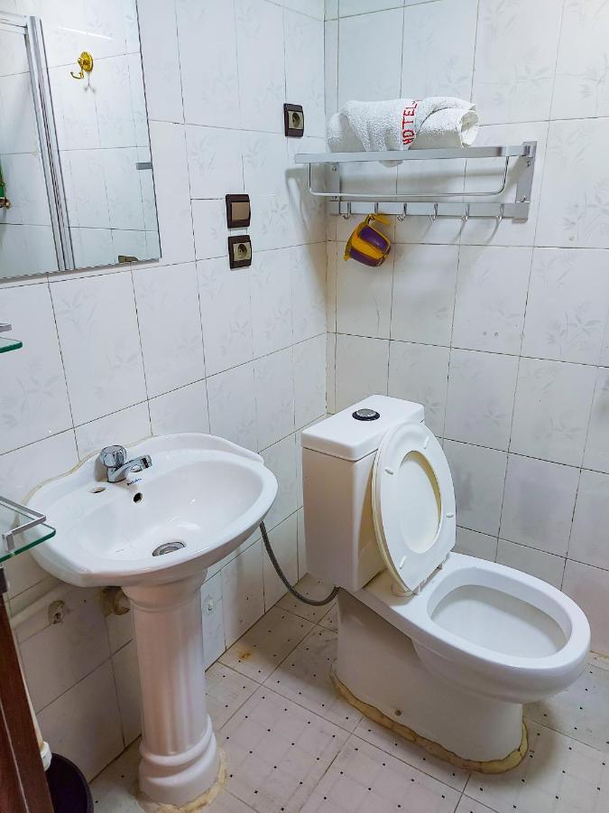 Hotel Relax Кіншаса Екстер'єр фото