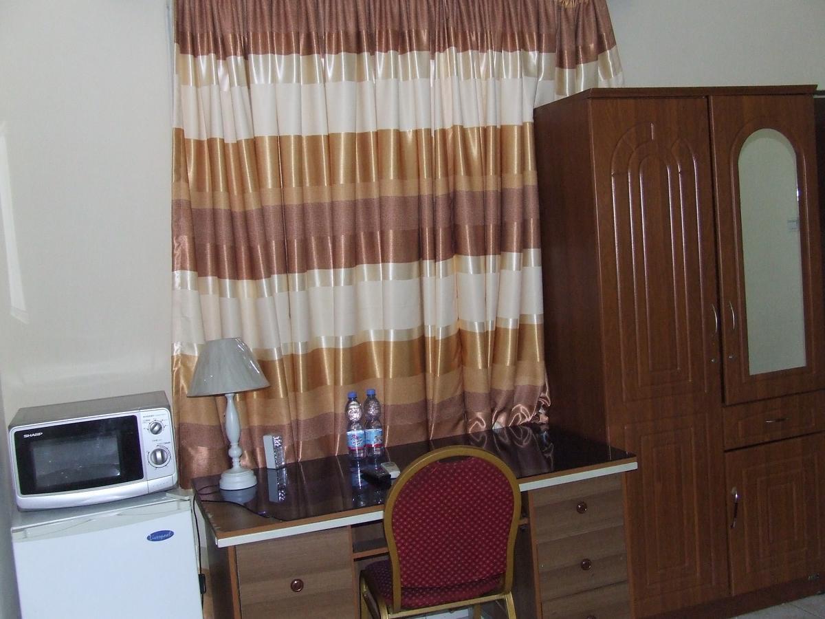 Hotel Relax Кіншаса Екстер'єр фото